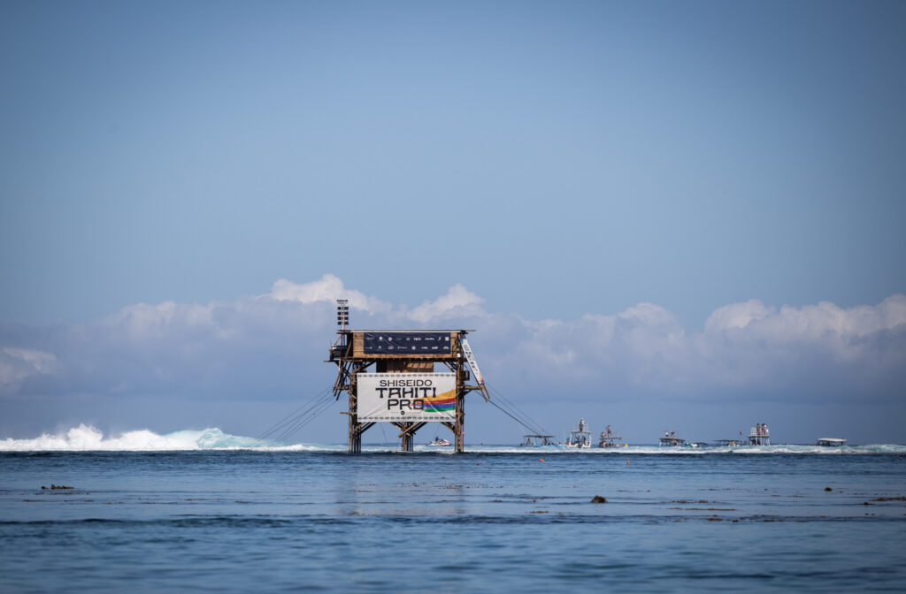 Tahiti+surfing+tower Surf Place Perú